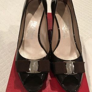 Salvatore Ferragamo Vara Bow Pump Shoe